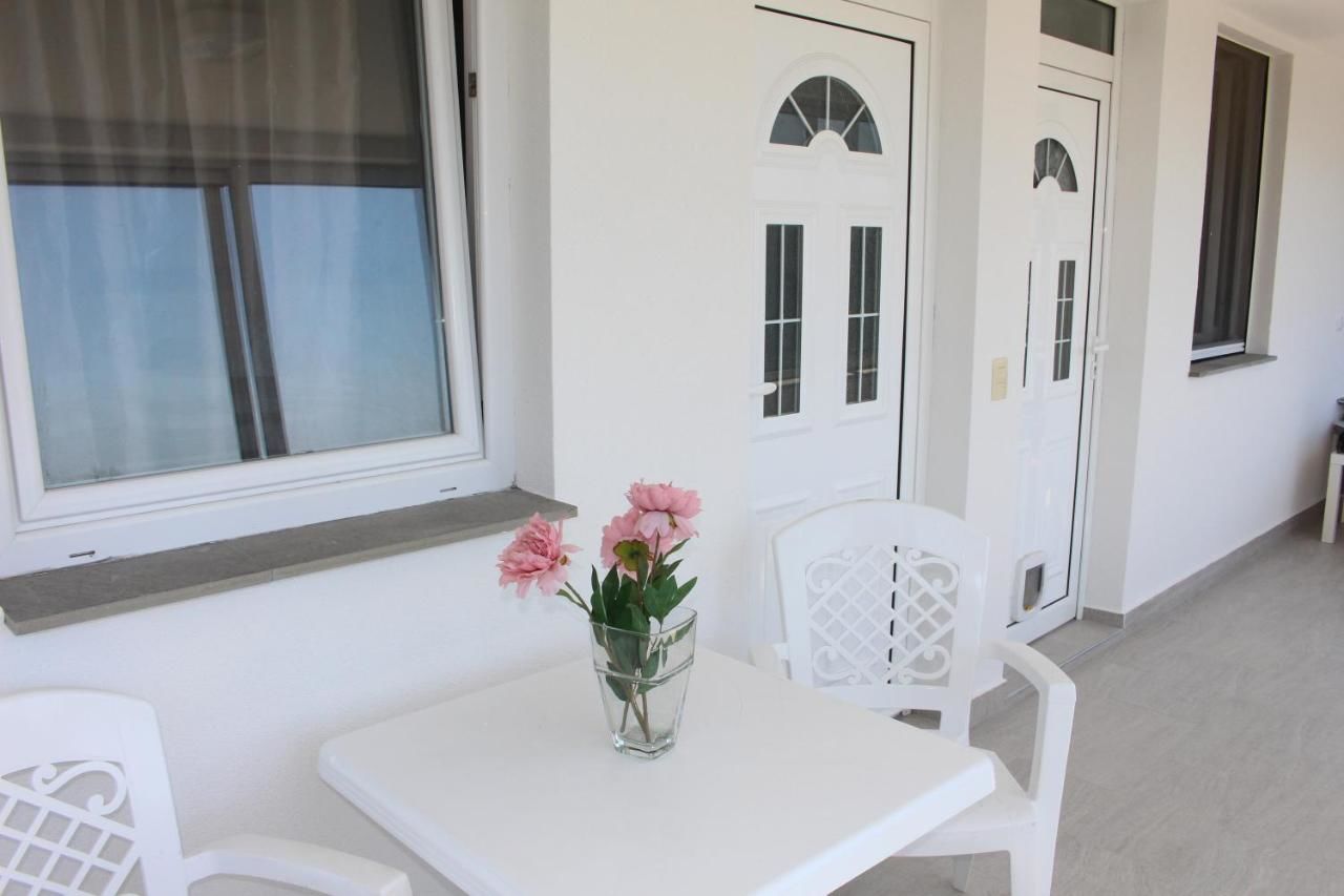 Апартаменты Villa Adria Apartments Будва