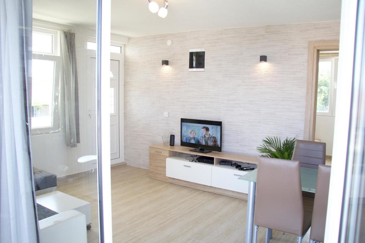 Апартаменты Villa Adria Apartments Будва