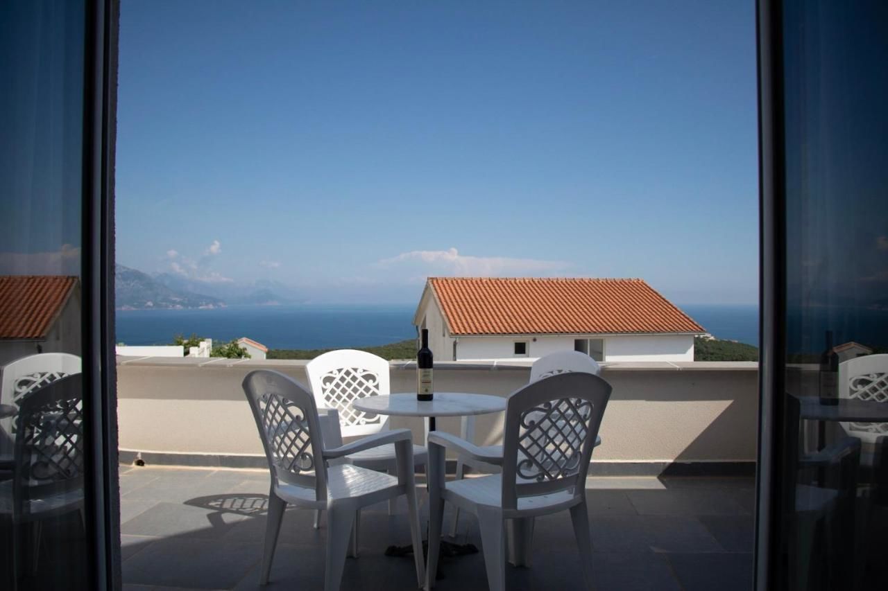 Апартаменты Villa Adria Apartments Будва