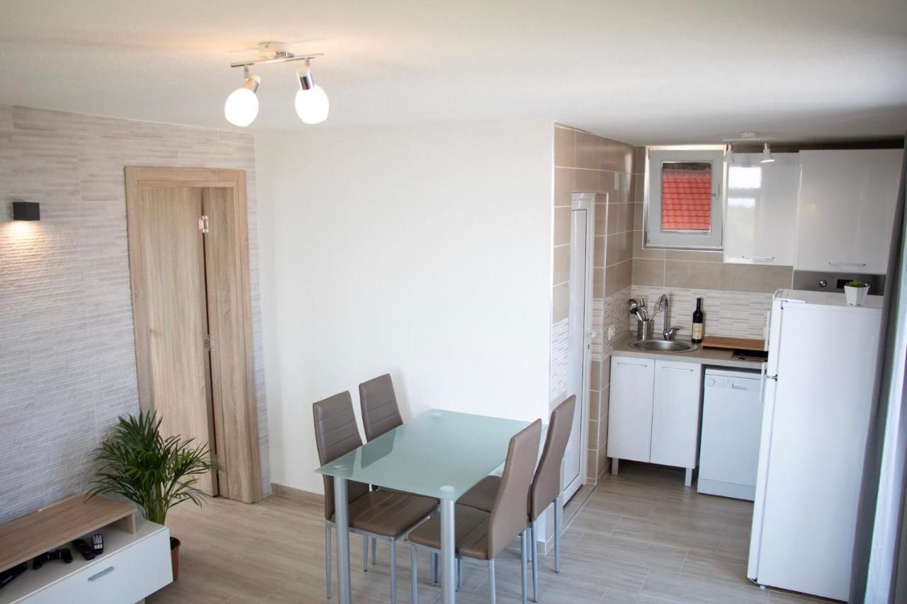 Апартаменты Villa Adria Apartments Будва