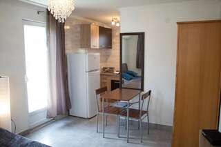 Апартаменты Villa Adria Apartments Будва Семейный люкс с балконом-3